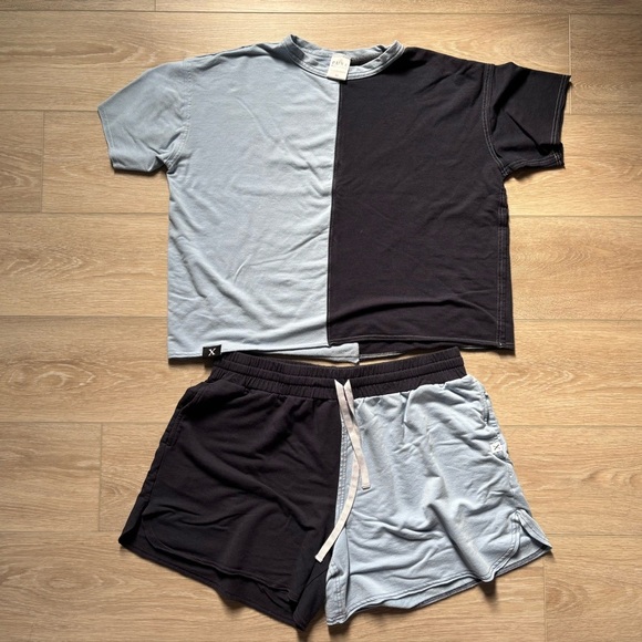 Two-Tone Blue Short and T-Shirt Coordinates Set - Picture 2 of 10